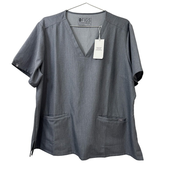 NWT Figs Technical Casma Three Pocket Womens 2XL Graphite Grey Scrub Top - Picture 2 of 5